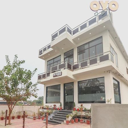 Hotel O Taj Classic Tājganj Exteriör bild