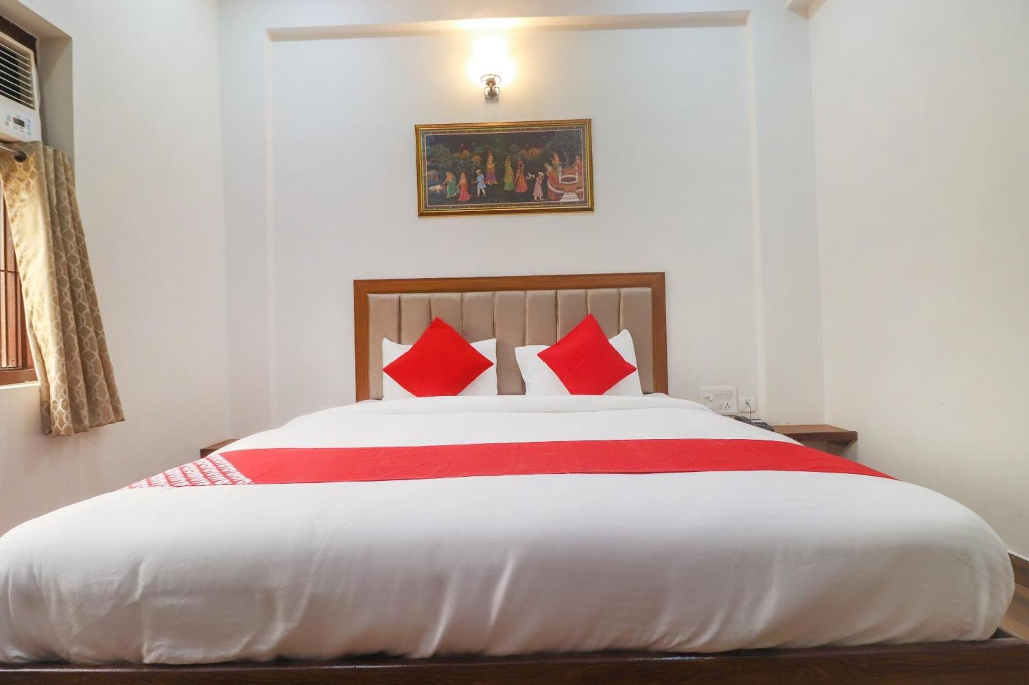 Hotel O Taj Classic Tājganj Exteriör bild