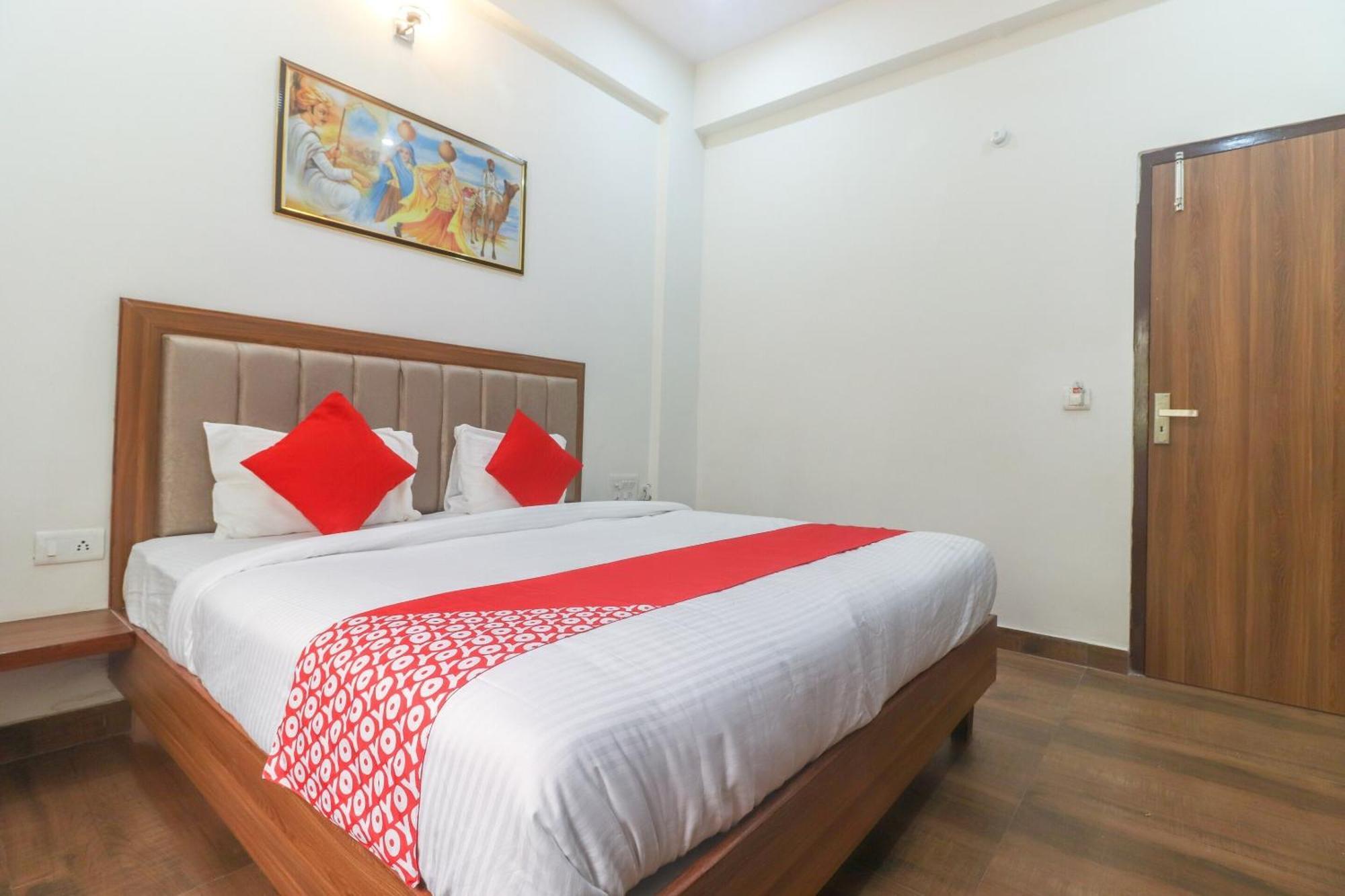Hotel O Taj Classic Tājganj Exteriör bild