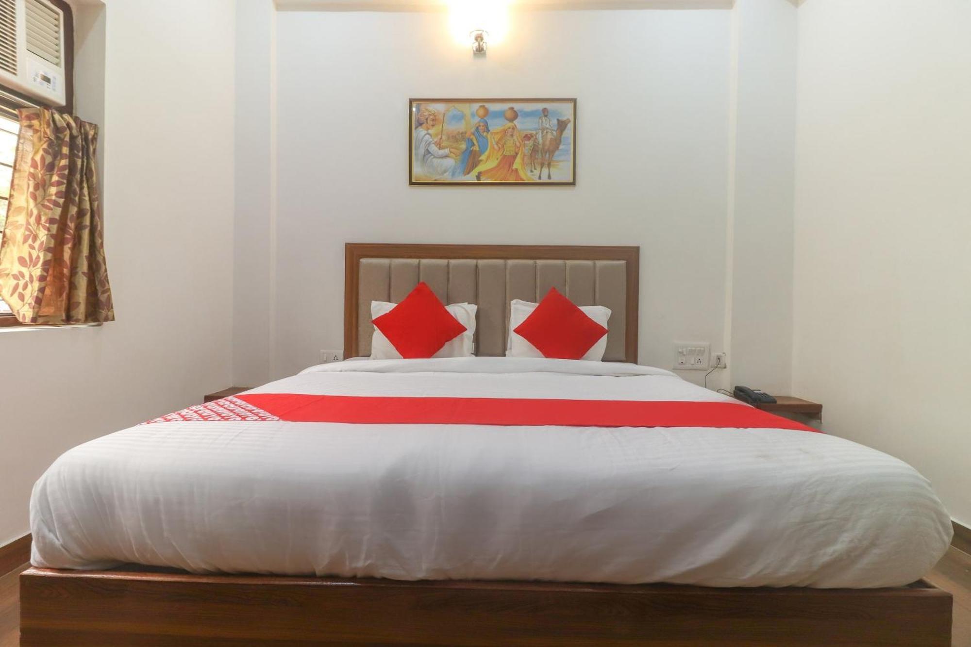 Hotel O Taj Classic Tājganj Exteriör bild