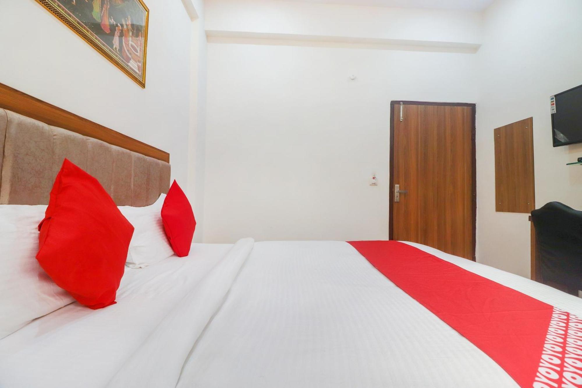 Hotel O Taj Classic Tājganj Exteriör bild