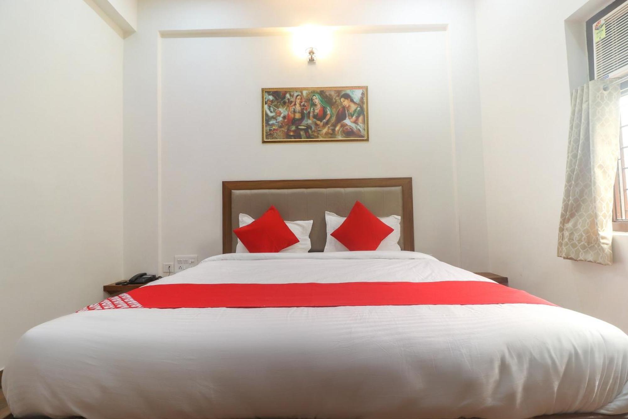 Hotel O Taj Classic Tājganj Exteriör bild